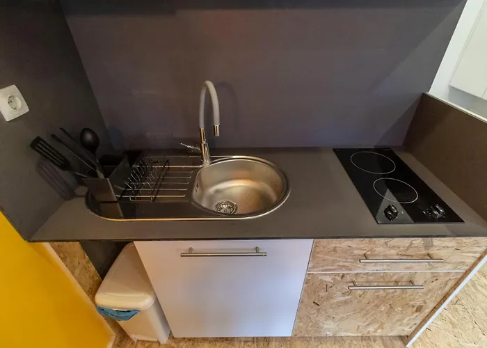 Festivalstreet アパート *